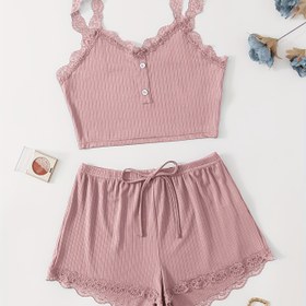 Resim Çok Renk Seçenekleri Kadınlar İçin Şık Fırfırlı Seksi Yazlık Omuz Aşağı Askılı Pijama Üst & Günlük Şort Pijama Takımı 