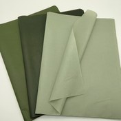 Resim 60 Yaprak Doğal Koyu Yeşil Ambalaj Kağıdı - Şık Zeytin, Orman, Matcha ve Yeşil Renkler | 35.56x50.8 cm Büyük Rulo Tasarım | DIY El Sanatları Düğünleri için Mum Kaplamalı ya da Polimer Kaplama Tatillerde kullanılabilir Lüks Hediye Paketi yemyeşil tonlarla | Zeytinyağı, İnce Siyah yeşili ve Maça Yeşili Tonları İçerir | Hediyelik ambalaj ve sanatsal diy projeleri İdeal Dayanıklı ve zarif kullanım İmkanı ile 
