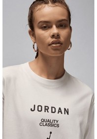 Resim Nike Jordan Girlfriend Loose Fit Womens Tee Bol Kesim Kadın Günlük Tişört Krem Krem 