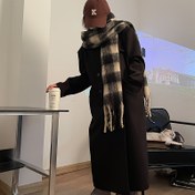 Resim Kadınlar İçin Şık Vintage Eşarp - Sıcak Tutan, Esnek Olmayan Kare Eşarp, Günlük ve Resmi Kıyafetler İçin Zarif Aksesuar - Soğuk Hava Modası (Siyah/, Ofis, Partiler, Gündelik Kullanım), Saç Örtüsü, Dış Mekan Stili, Retro Estetik, Yumuşak Dokulu, Şık Sarma, Moda Tutkunları 