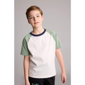 Resim DeFacto New Regular Fit Bisiklet Yaka Kısa Kollu Tişört Erkek Çocuk H6383A826HS 