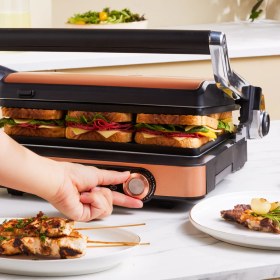 Resim Karaca Gastro Gourmet Izgara ve Tost Makinesi Copper 2000 W 6 Dilim Kapasiteli 