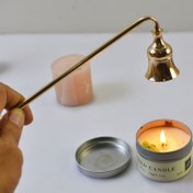 Resim Dayanıklı Çok Renkli Metal Mum Söndürücü - Güvenli Alev Söndürme için Şık Sap Tasarımı, Noel, Sevgililer Günü, Doğum Günleri ve Şükran Günü için Tatil Ev Dekor Hediyesi, Festival Aksesuarı | Zarif Stil | Sağlam Yapı 