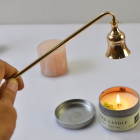 Resim Dayanıklı Çok Renkli Metal Mum Söndürücü - Güvenli Alev Söndürme için Şık Sap Tasarımı, Noel, Sevgililer Günü, Doğum Günleri ve Şükran Günü için Tatil Ev Dekor Hediyesi, Festival Aksesuarı | Zarif Stil | Sağlam Yapı 