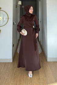 Resim Tesettür Diyarı Lizan Broşlu Yandan Bağlamalı Saten Tesettür Abiye- Kahverengi 
