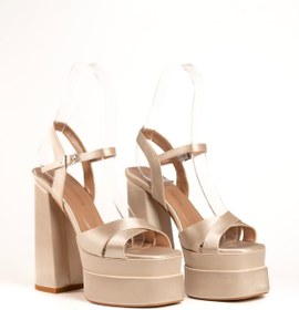 Resim E&L Company 15,5cm Bej saten, çift platformlu. Kalın topuklu. Bu ürün Koşma Garantilidir 