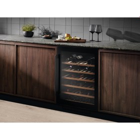 Resim Electrolux EWUS052B5B Şarap Dolabı, 36 Şişe Kapasiteli 
