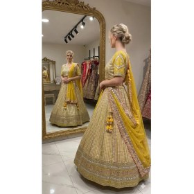 Resim Aashiv's Collection Gelinlik Hint Lehenga Choli Takımı Sarı Işlemeli 