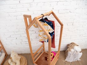 Resim Montessori Ahşap Elbise Askılığı Tekerlekli - Ceviz 