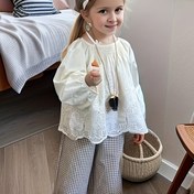 Resim Kızlar İçin 2024 Yeni İlkbahar ve Sonbahar Moda Çocuk Dantel Gömlekli Kore Tarzı Ekose Pantolon İki Parça Takım, Dış Mekan Kullanımı İçin Mükemmel 