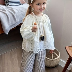 Resim Kızlar İçin 2024 Yeni İlkbahar ve Sonbahar Moda Çocuk Dantel Gömlekli Kore Tarzı Ekose Pantolon İki Parça Takım, Dış Mekan Kullanımı İçin Mükemmel 