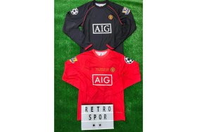 Resim Ikili Set 2008 Sezonu Nostalji Cristiano Ronaldo Manchester United Uzun ve Kısa Kol Kırmızı ve Siyah Renk Nostalji Forma 