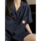 Resim Sanrio için Sevimli Kedi Pijama Seti Kadınlar için - Cep Detaylı Rahat Yazlık Pijama, Açık Mavi ve Beyaz Checkli Tasarım, Rahat Polyester Kumaş, Mükemmel için, Salon Giyim | Kontrol Desenli Pijama | Parlak Kumaş, Sanrio 