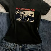 Resim Kadınlar İçin Siyah Radiohead Baskılı Tişört - Kısa Kollu Yuvarlak Yaka, Cesur Yazı Baskılı, %94 Polyester & %6 Elastan Karışımı, Orta Esneklik, Makinede Yıkanabilir, Tüm Mevsimlerde Rahat Giyim 