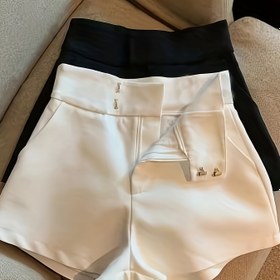 Resim 2 adet Kadın Yüksek Bel Şort - Düz Renk, Düğme Detayı, Elastik Bel Bandı, Hafif Polyester, Tüm Mevsim Konforu, Yüksek Bel Şort 
