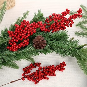 Resim 12'li veya 24'lü Yapay Kırmızı Meyve Çekirdeği Dalı ve Yeşil Yapraklar - Gerçekçi Plastik Noel Süsleri, Düğün & Ev Dekorasyonu, Tatil El Sanatları 