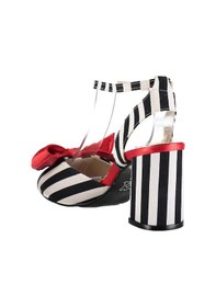 Resim Fox Shoes Siyah/Beyaz/Kırmızı Kadın Topuklu Ayakkabı D654070704 