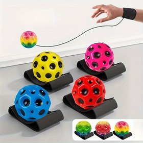 Resim 1 adet Bilek Kayışı ile Mini Bilek Parmak Topu, Rahat Tutuşlu Elastik Egzersiz Topu, Dayanıklı Termoplastik Polyester, Uzay ve Ay Deseni, Dış Mekan Eğlencesi ve Egzersiz için Uygun - İtme Gerektirmez, Elektrik Gerekmez 