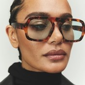 Resim Kadınlar İçin Büyük Kare Moda Gözlükler - Kaplumbağa Desenli Retro Unisex Tasarım, Hafif ve Dayanıklı Çerçeve ile Sokak Stili ve Günlük Kullanım için Şık Aksesuar, Cesur Görünüm, Yüksek Kaliteli Lensler 