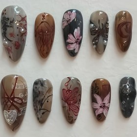 Resim 10 Adet Lüks Şık Yüksek Kalite Çiçek Desenli Taşlı - Kahve ve Ten Rengi Blok Badem Formu Çoklu Boyut Kadınlar İçin Hediye Seti, Jel Yapıştırıcı ve Tırnak Törpüsü Dahil 