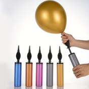 Resim 1 adet rastgele renkli metal rengi balon pompası şişirilebilir tüp lateks alüminyum film balonlar parti dekorasyon aksesuarları olarak kullanılabilir 