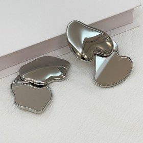 Resim Şık Çift Taraflı Metal Kalp Şekilli Taşınabilir Makyaj Aynası - Kompakt, Katlanabilir ve Seyahat ve Hediyeler İçin İdeal, Sevgililer Günü ve Yeni Yıl Kutlamaları İçin Mükemmel, Seyahat Aynası | Zarif Ayna | Metal Çerçeve 