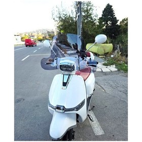 Resim Motocam Yuki Mojito 50 Ön Cam 2022-2026 Model 43cm Füme Renkli 4mm Elcikli Aparatsız 