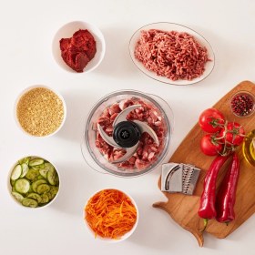 Resim Karaca 1,5 Lt Cam Hazneli Inox Gövde 2000W Turbolu , 4 Kanatlı Çelik Bıçak Mutfak Robotu & Blender Seti + Mutfak Tartısı 