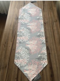 Resim Gri Zemin Pembe Beyaz Mercan Desenli Runner Çok Renkli 