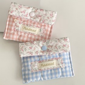 Resim Kadınlar İçin Vintage Ekose ve Çiçek Desenli Pastel Pembe & Mavi Gingham Beyaz Güllerle, Dayanıklı Polyester Kompakt Cüzdan - Günlük Kullanım için Elde Yıkanabilir Şirin Clutch 