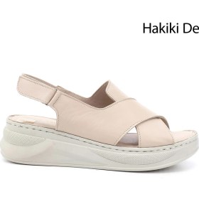 Resim Gönderi(r) Kadın Bej Cırt Bantlı Dolgu Topuklu Hakiki Deri Comfort Sandalet 