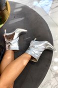 Resim SHOEBELLAS Lucille Gümüş Kadın Topuklu Bot 