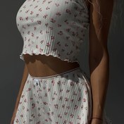 Resim Kadınların Çiçek Desenli Kolsuz Cami Pijama Seti, Ayarlanabilir Askılı Şort ve Kurdele Detaylı - Hafif Polyester, Rahat veya Şık Ev Giyimi İçin Mükemmel, Tüm Mevsimler İçin Uygun | Yarı Şeffaf Kumaş | Şık Kurdele Detayı, Çiçek Desenli İç Çamaşırı 