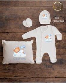 Resim yzc home size dair... E76 Ty Ekru Renk Isme Özel Isimli Baskılı Bebek Yastık Tulum Şapka Eldiven Set Hastane Çıkışı 