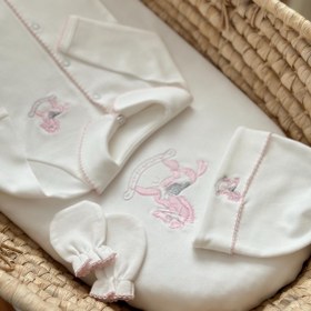 Resim Carousel Kız Bebek Organik Yenidoğan Seti Pembe - 4 Parça Set(Biyeli Battaniye) + Yastık 