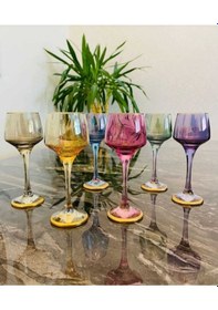 Resim Mzgn Elta 6 Kişilik Kahve Yanı Renkli Su Bardağı Renkli 