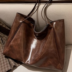 Resim Kadınlar İçin Büyük Kapasiteli Tote Çanta - Manyetik Kapanışlı El Đığı, Şık Parlak/Parlaq Yapılı Điş ve Seyahat đığı ile Genel Amaç đigi, Elegant Glossy şimşekli bitirme, Coffee Brown / Milk White (Süt Beyaz) Blue Wine Red Black Renk, Dayaníkl astar & gösterge kenar takviyesi, kadınler içín ideal hediye öğesi. Dokuma tote bag for women. Designer handbag. İş őnceli đigisi Markalí điganlar 