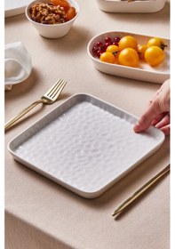 Resim Karaca x Refika Bembeyaz Pasta Tabağı 18 Cm 