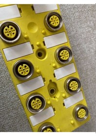 Resim Balluff M23/M12 Konnektör 8 Yollu Bağlantı Kutusu - Pasif Dağıtıc 