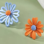 Resim 1 Çift Boho-Şık Vintage Çiçek Çivi Küpeler - Çinko Alaşım, Mavi & Turuncu Çiçek Deseni, Kadınlar için Günlük Kıyafet 