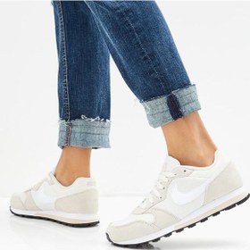 Resim Nike Runner Kadın Spor Ayakkabı 749869-011 