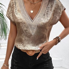 Resim Kadınların Şık V-Yaka Kısa Kollu Üst, %100 Polyester, Altın Folyo Baskı, Casual Tatil Stili, Tüm Mevsimler, Normal Uzunluk, 100g/m² Dokuma Kumaş 