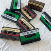 Resim 2 Adet Mini Retro Kaset Dekorasyonu - "Awesome Mix Vol. 2" & "Good Vibes" Tasarımlı Reçine Figürler, Vintage Çok Renkli Çizgili Bebek Evi Aksesuarları, DIY Takı Anahtarlıklar, Minyatür Eşyalar, Antika Dekorasyon, El Yapımı Detaylar, Koleksiyonluk Miniatürler, Ev Dekoru 