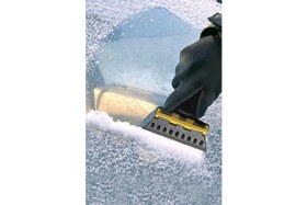 Resim Eldivenli Araç Oto Buz Kazıyıcı Kırıcı Silikonlu Cam Kar Silici Temizleyici Buz Kırıcı Cam Temizleyici 