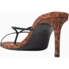 Resim Black Suede Studio Gem 65 Leopar Nubuk Slip-On Mules, Yuvarlak Burunlu Logo Medalyon Detaylı Zarif Tasarım 