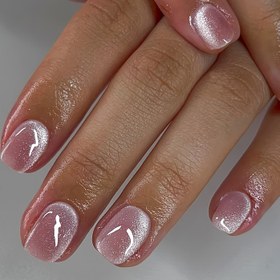 Resim 24 adet Pembe Kedi Gözü Kısa Kare Sahte Tırnak, Kalın Parıltılı Akrilik Tırnak Uçları, Parlak Sevimli Basınçlı Tırnaklar, Kadınlar İçin Kolay Uygulama, Dayanıklı Tırnak Sanatı, Sevimli Tırnak Formları 