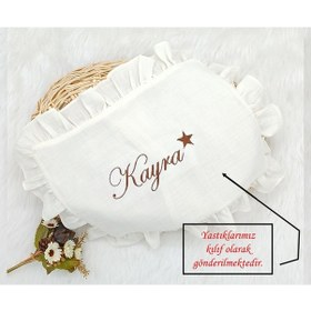 Resim Gros Shop %100 Pamuk Müslin Kumaş Fırfırlı Takı Yastığı Kılıfı 35 45 Kişiye Özgü İsimli Nakış Desenli Ekru 