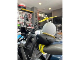 Resim Motosiklet Bisiklet Aksesuar Gidona Takılan ve Yapışabilen Civciv Süs Siyah 