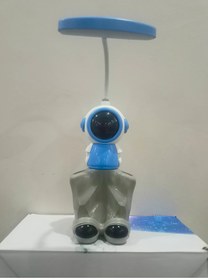 Resim Genel Markalar Mavi astronot temalı masa lambası, kalemlik ve kalem traş seti 