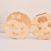 Resim 1 Adet Masif Sedir Ağacı Çocuk İlk Diş Çıktı Kutusu - Sevimli Gülümseyen Yüz Tasarımı ve Altın Detaylı, Doğal Ahşap Diş Perisi Hediyesi Erkek & Kız Çocukları İçin, Diş Gelişimi Anısı 